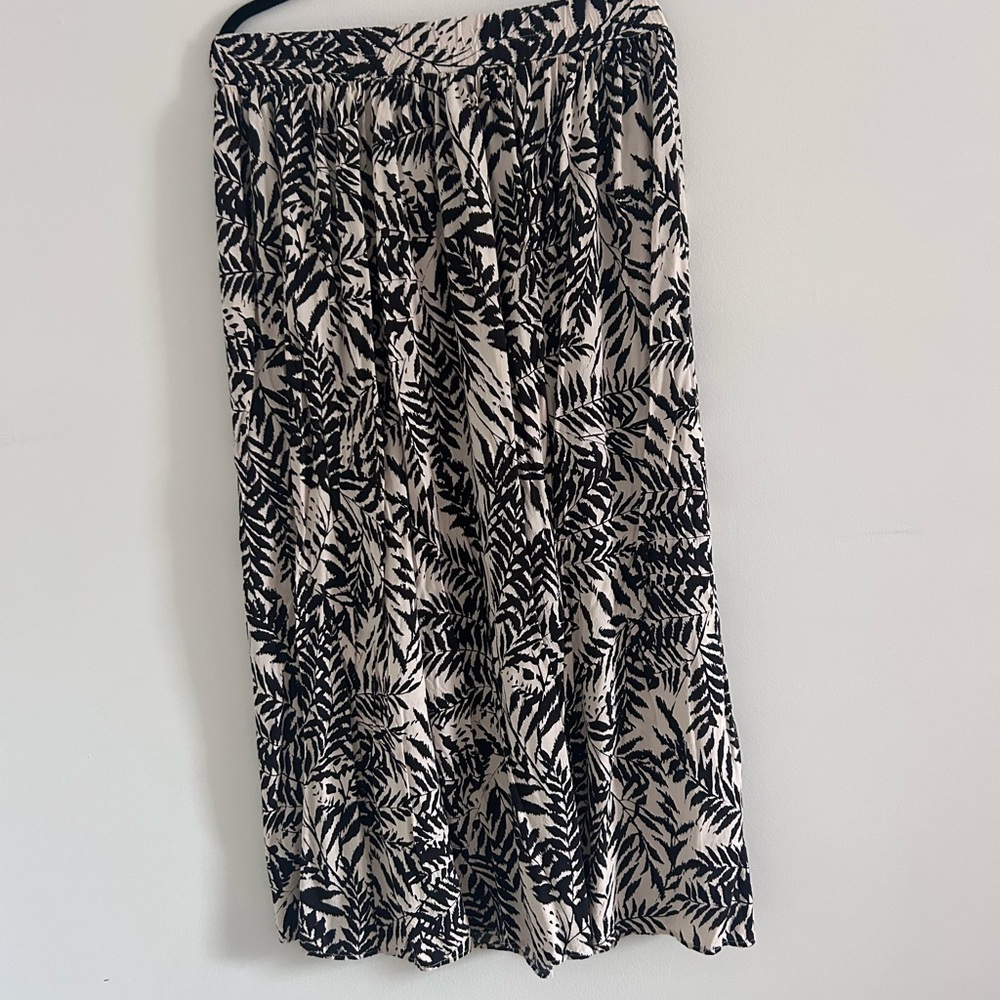 GAP Black and White Patterned Palm Leaves Maxi Skirt